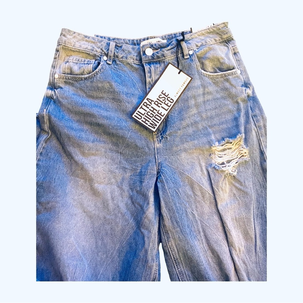 Almost Famous Ultra High Rise Wide Leg Jeans NWT - Picture 5 of 8